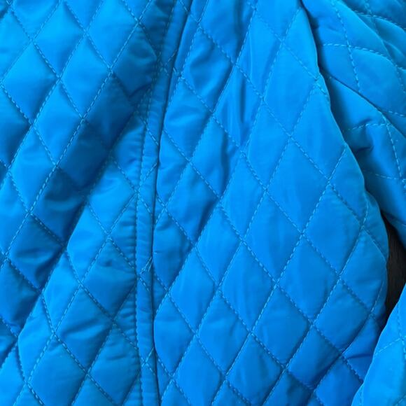 Beautiful Blue Quilted Jackets by Talbots Size Small Petite - Picture 3 of 7